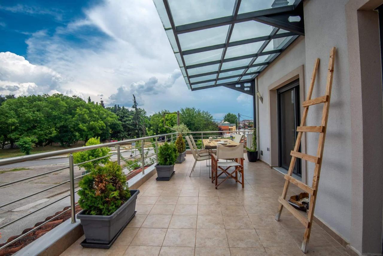 Το Σπίτι Δίπλα Από Το Ποτάμι Apartamento Trikala  Exterior foto